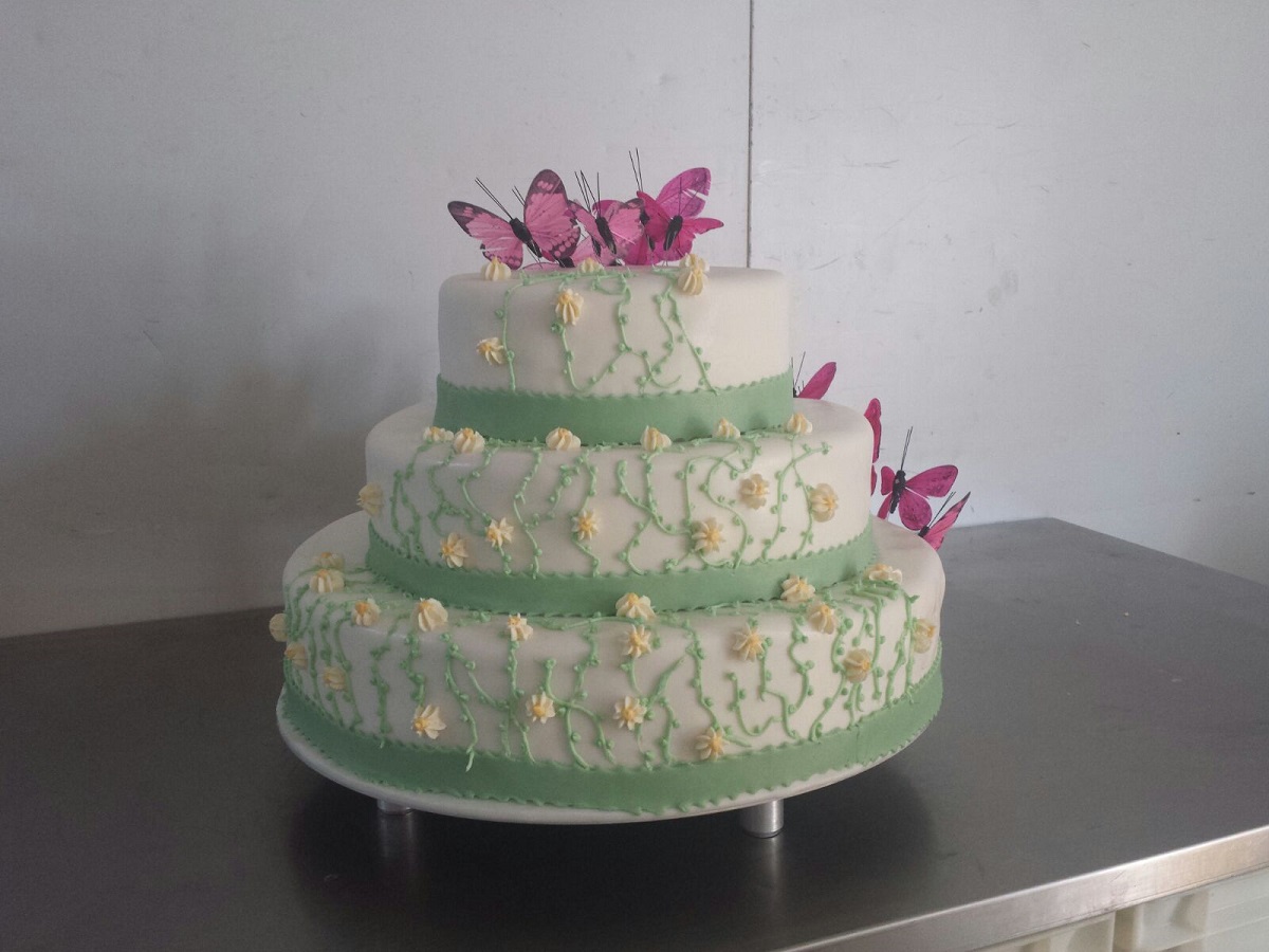 Der Brockenbacker Torten Hochzeitstorten Brot Und Backwaren Sowie Ferienwohnungen In Tanne Und Schierke